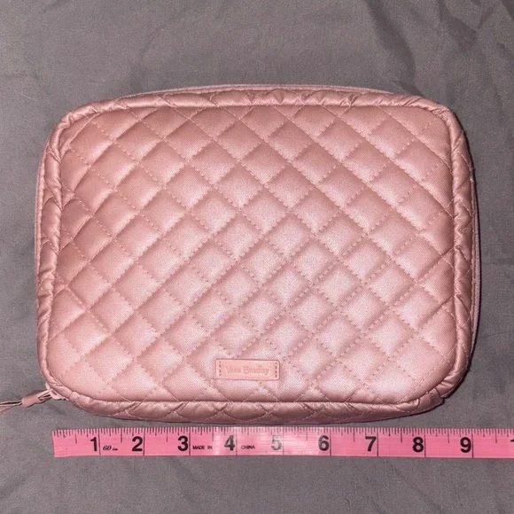 Vera Bradley Cotton Cord Organizer in the color Rose Quartz - Picture 2 of 9